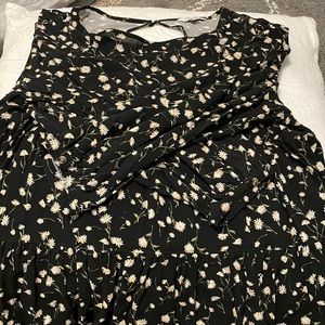 M American Eagle floral 3/4 sleeve top